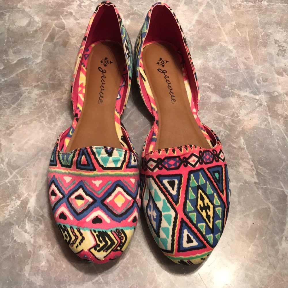 Groove Harmony Tribal Print Flats